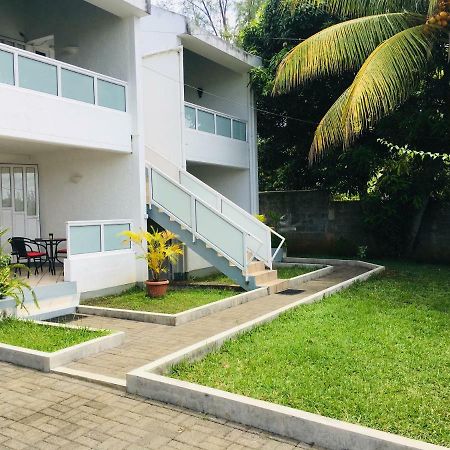 Les Gentilhommieres Guest House ทรู โอซ์ บิชส์ ภายนอก รูปภาพ