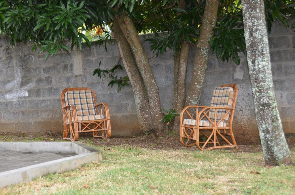 Les Gentilhommieres Guest House ทรู โอซ์ บิชส์ ภายนอก รูปภาพ