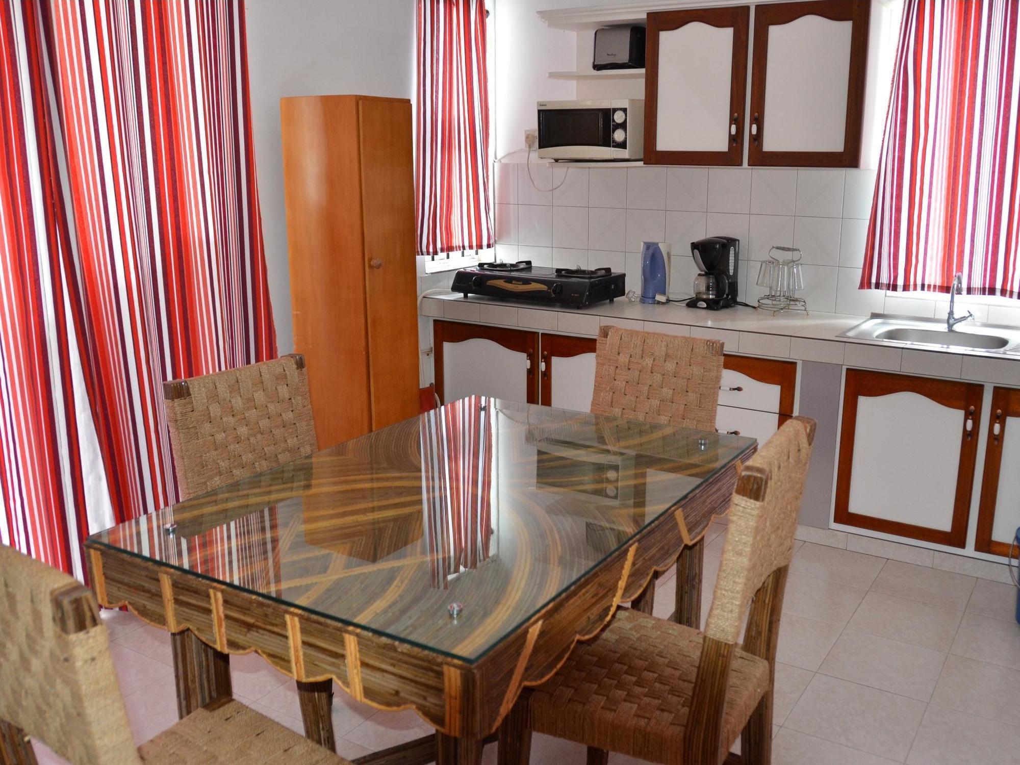 Les Gentilhommieres Guest House ทรู โอซ์ บิชส์ ภายนอก รูปภาพ